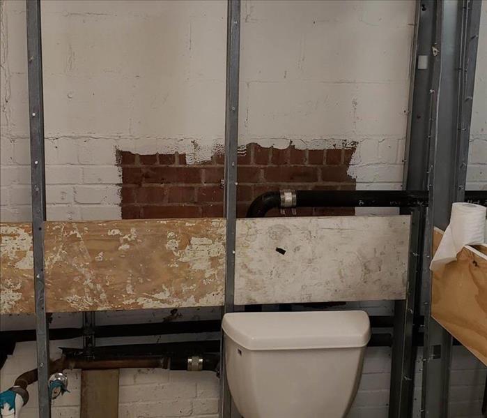 Demolition of the bathroom after
